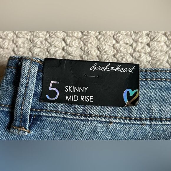 NWT β¦ DEREK HEART βSize:β5β Skinny Mid Rise Jeans - Picture 8 of 9